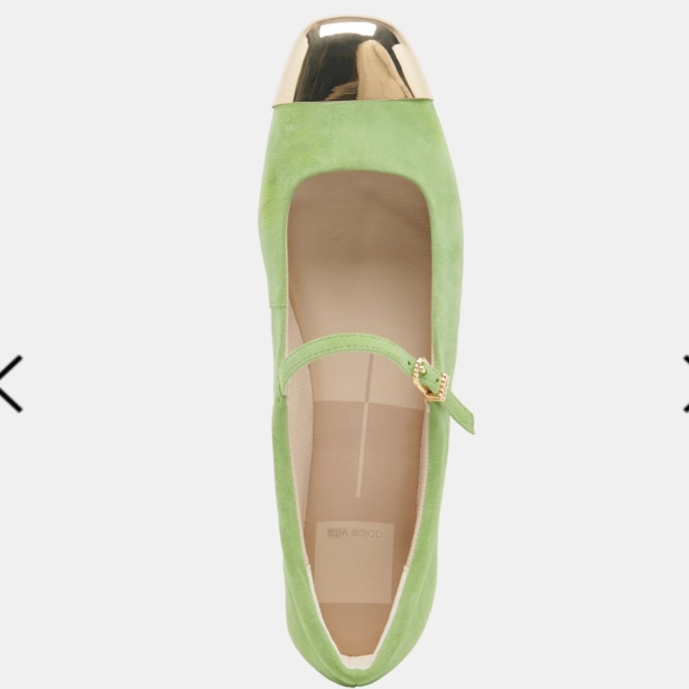 🆕 Dolce Vita Green Flats with Gold Toe Cap